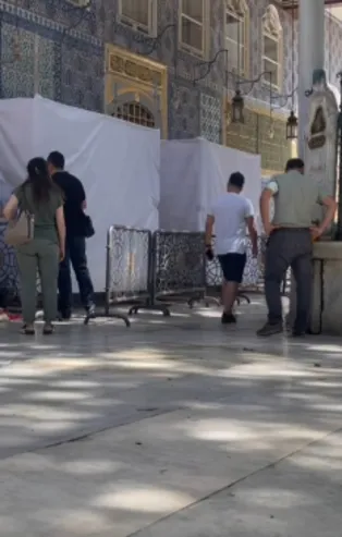 Eyüp Sultan Türbesi'ne çekiçli saldırı! Görüntüler ortaya çıktı