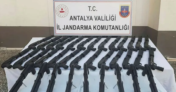 Son dakika: Antalya Manavgat'ta 35 pompalı tüfek ele geçirildi