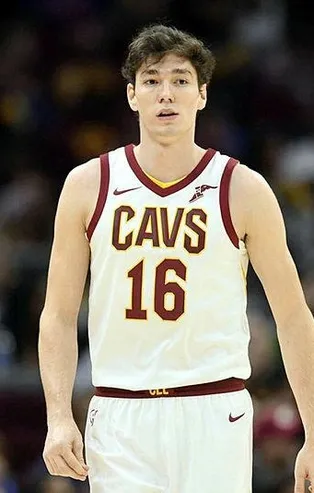 Cedi Osman'dan Elazığ’daki deprem mağdurlarına 385 bin TL