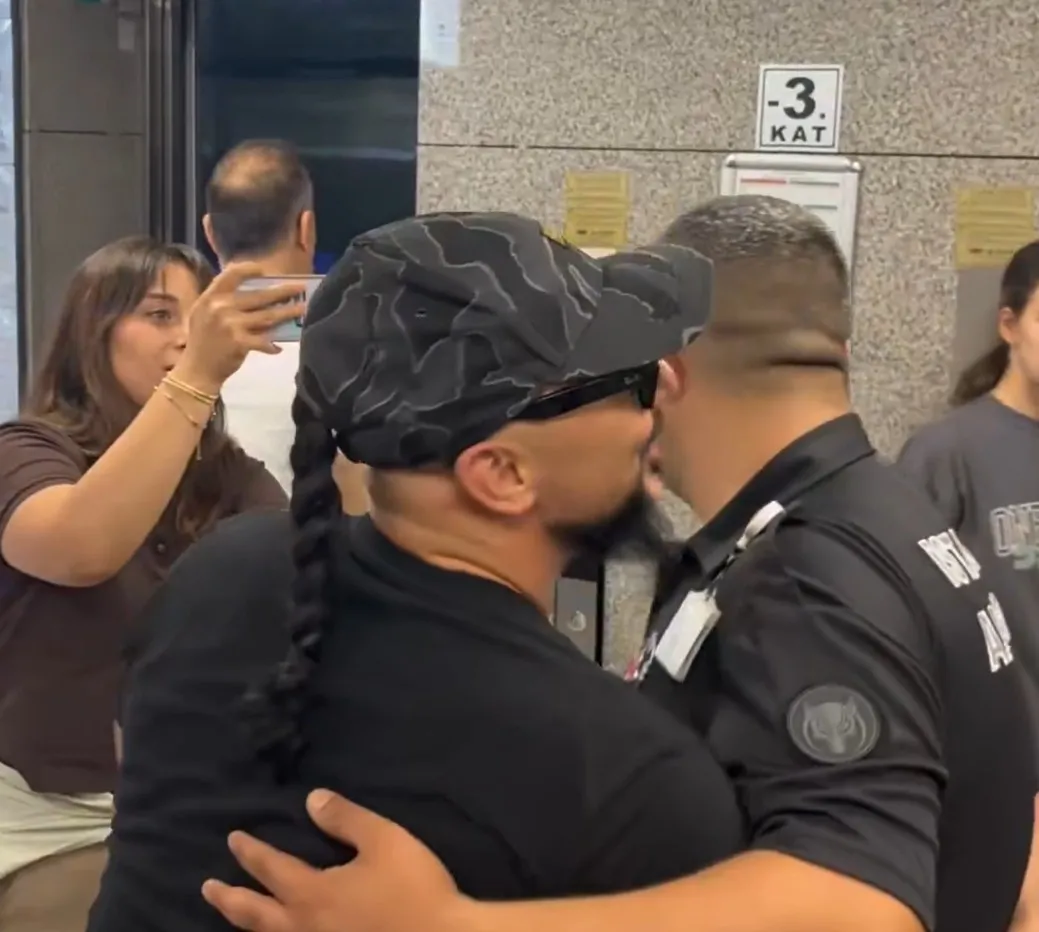 hayko-cepkinden-skandal-gazetecileri-hedef-aldi-1785241908495.jpeg Hayko Cepkin’den skandal! Gazetecileri hedef aldı-3
