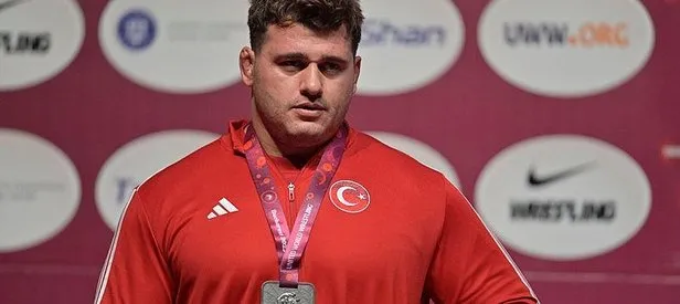 Rıza Kayaalp gümüş madalya kazandı