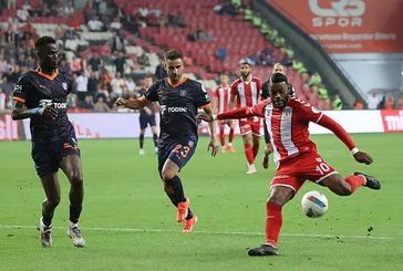 Samsun kendine geldi! Samsunspor Başakşehir 2-0 MAÇ SONUCU