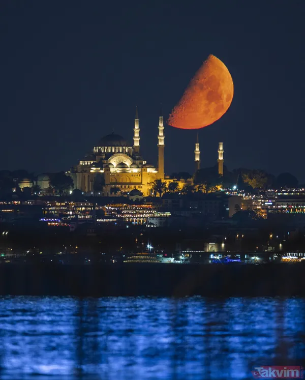 İstanbul'da kartpostallık görüntüler... Yarım ay büyüledi - 10