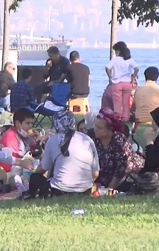 Güneşli havayı gören İstanbullu parklara akın etti