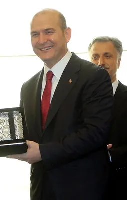 Bakanlıklarda devir teslim yapıldı