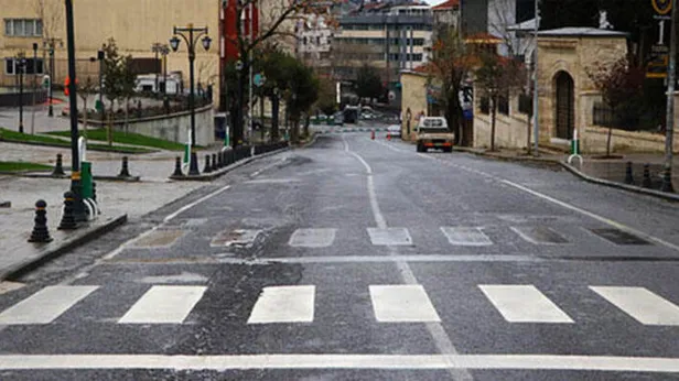 Son dakika sokağa çıkma yasağı (kısıtlaması) bugün başladı mı? Hafta içi yasak saat kaçta, ne zaman başlıyor?-5