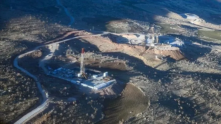 kerkukteki-sahada-rezerv-buyuk-1785973155310.jpeg Bakan Bayraktar açıkladı: Kerkük petrol sahasında 3 milyar varil rezerv bulundu, günlük üretim 1,2 milyon varile çıkabilir-3
