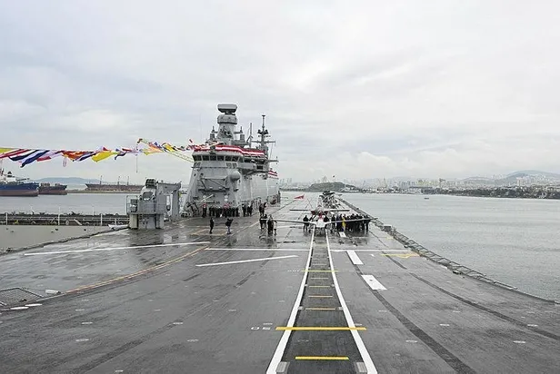 bayraktartb3-ve-bayraktar-kizilelma-dunyanin-ilk-siha-gemisi-tcg-anadolunun-ucus-guvertesinde-1681154195365.jpeg
