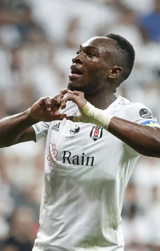 Kaleye yakın oynarsa golleri sıralar