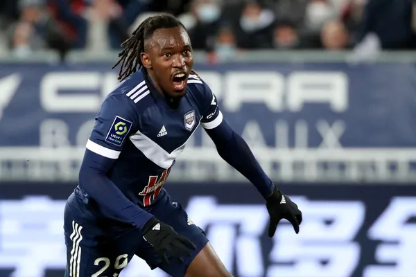 fenerbahce-alberth-elis-ile-ilgileniyor-menajeri-acikladi-1657285471258.jpg Fenerbahçe Alberth Elis ile ilgileniyor! Menajeri açıkladı...-4