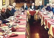 CHPli Büyükşehir Belediye Başkanı Tunç Soyerin PKK elebaşı sempatizanlarından akıl aldığı ortaya çıktı