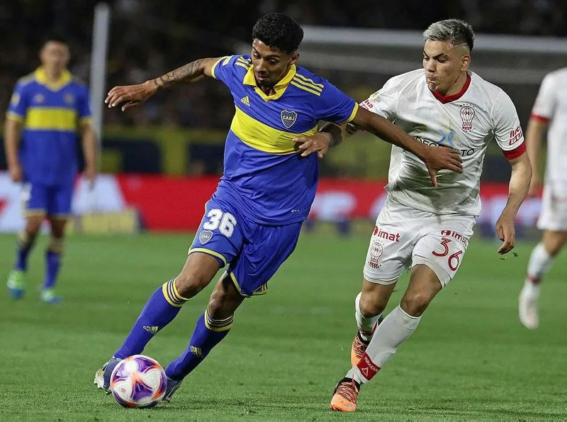 medinadan-soke-eden-hamle-fenerbahce-resti-1729763159673.jpeg Cristian Medina. (AFP)