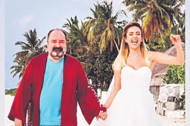 Maldivler'de 5 milyonluk düğün yapan Nevzat Aydın haklarını isteyen çalışanlara isyan etti! "Nankörlük yapıyorsunuz"