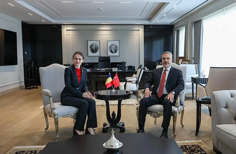 Dışişleri Bakanı Hakan Fidan, Romanya Dışişleri Bakanı Oana Toiu ile görüştü (AA)