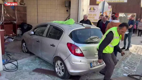 Edirne’de otomobil fırına girdi: 4 yaralı