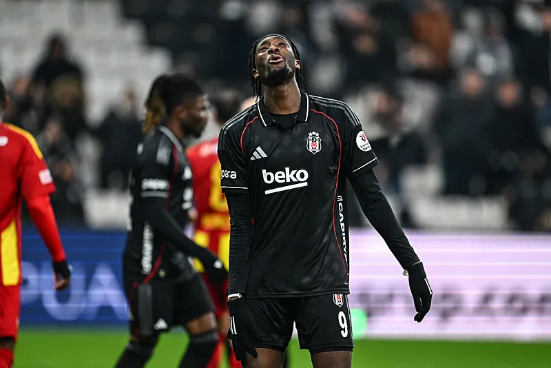 Beşiktaş'ta 1 ayrılık 3 transfer! - 10