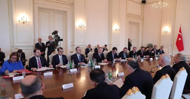 Bakan Albayrak'tan 'Azerbaycan' paylaşımı