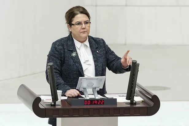 son-dakika-istismara-ugrayan-6-yasindaki-cocuk-bakan-yanik-can-guvenligini-riske-etmemek-icin-bir-sure-bekledi-1670710785700.jpeg Son dakika: Bakan Yanık 'istismara uğrayan 6 yaşındaki çocuk' davasında süreci anlattı: Aynı gün müdahil olduk-4