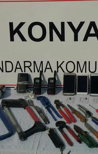 Konya'da telefon hatlarında sinyal düşüklüğü olunca suçüstü yakalandılar
