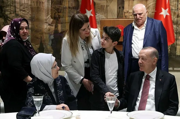 Başkan Erdoğan diploması trafiğine tam gaz devam etti!