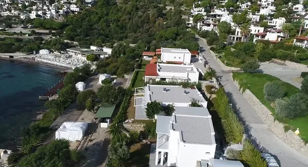 sozcu-yazari-yilmaz-ozdilin-kacak-villasi-sabah-droneu-ile-havadan-goruntulendi-1588684186408.jpg Sözcü yazarı Yılmaz Özdil'in kaçak villası SABAH Drone'u ile havadan görüntülendi-1