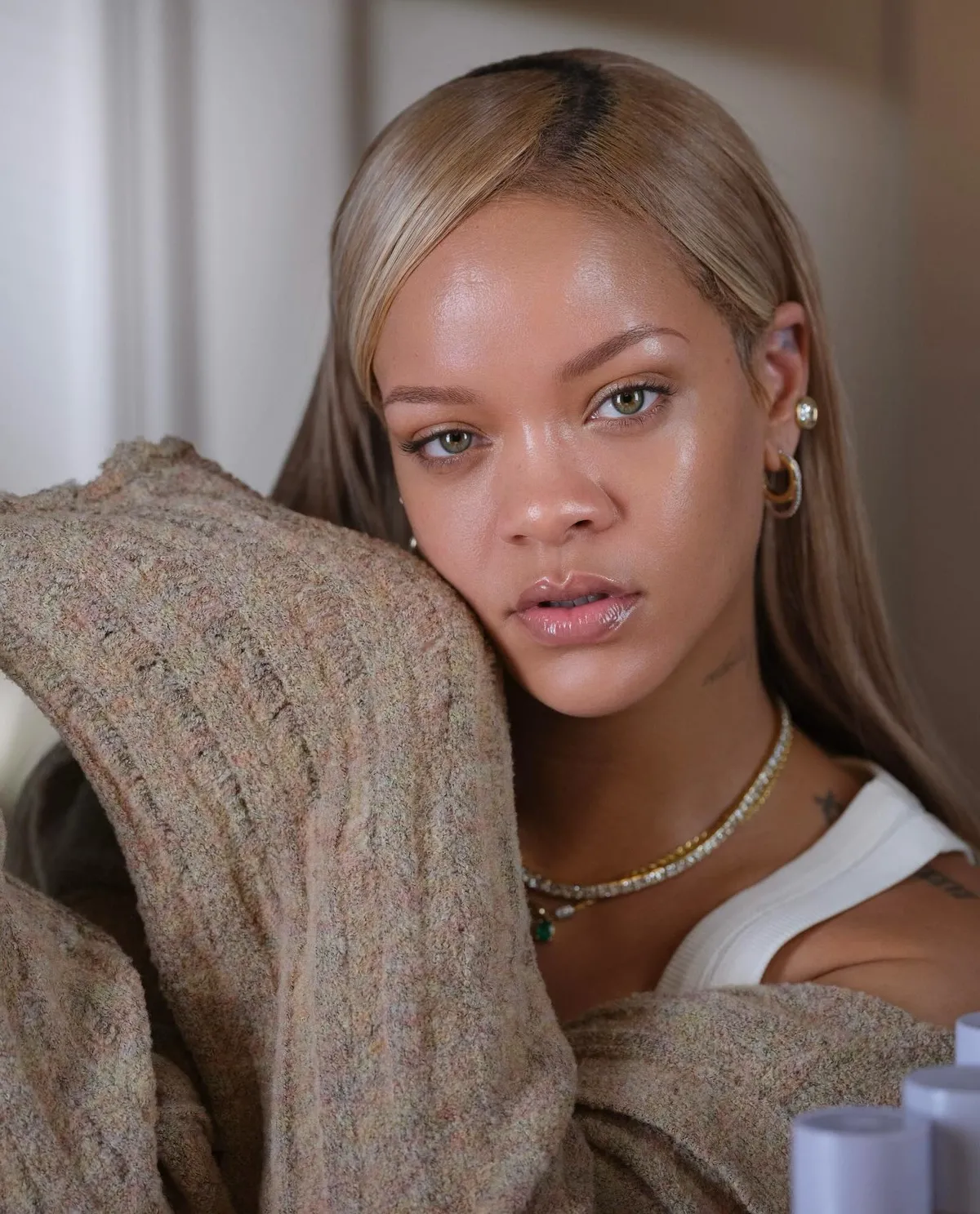 rihannanin-takip-ettigi-turk-hesap-kafalari-karistirdi-1784637802670.jpg Rihanna'nın sosyal medyada takip ettiği Türk hesap kafaları karıştırdı: Ankara'ya mı geliyor?-5