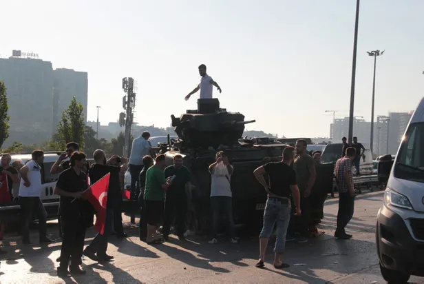 İşte dakika dakika 15 Temmuz’da yaşananlar! İhanet ve diriliş