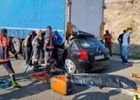 Ankara'da dehşet kaza! Otomobil park halindeki TIR'ın altına girdi: 4 ölü 1 çocuk ağır yaralı