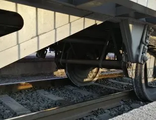 Mersin’de yük treninin vagonları raydan çıktı