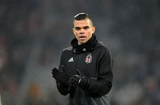 Beşiktaş'ta Pepe şoku! Pepe ara transfer döneminden Beşiktaş'tan ayrılacak mı?-1