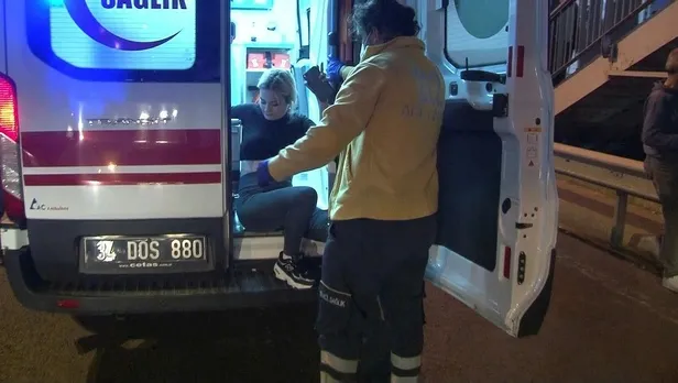 Kağıthane'de facianın eşiğinden dönüldü! Çekici bekleyen arızalı otomobile başka bir araç çarptı: 2 yaralı-3