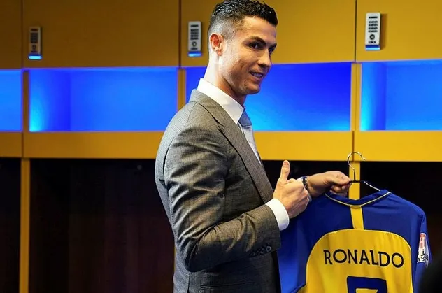 Dünyaca ünlü yıldız Ronaldo yıllık 173 milyon sterline Al Nassr’la ‘resmen’ anlaştı