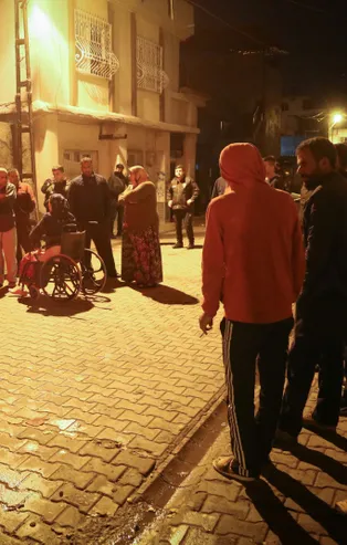 Adana'da silahlı ve bıçaklı saldırı: 1 yaralı
