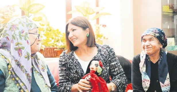 Sibel Can birçok ünlünün unuttuğu Darülaceze'yi ziyaret etti | Saklambaç haberleri