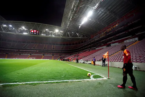 galatasaraydan-seri-hamlesi-iste-yeni-teklif-1601535070401.jpg Galatasaray'dan Seri hamlesi! İşte yeni teklif-2