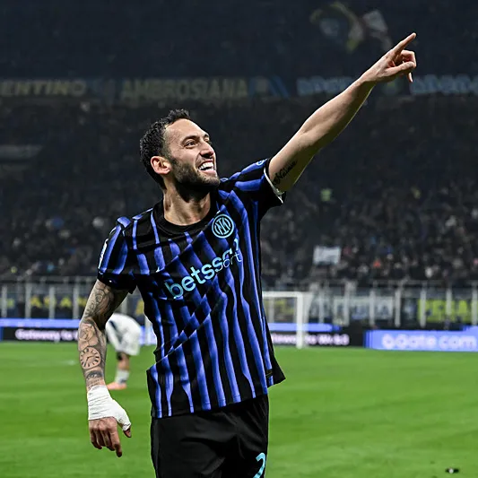 Hakan Çalhanoğlu’ndan şov!