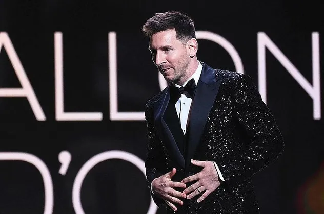 Son dakika: 2021 Ballon d'Or ödülünün sahibi Lionel Messi oldu!
