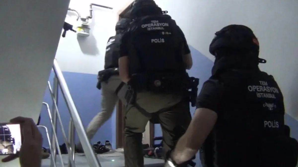 İstanbul’da DEAŞ operasyonu: Sosyal medya paylaşımları takibe takıldı! 15 gözaltı