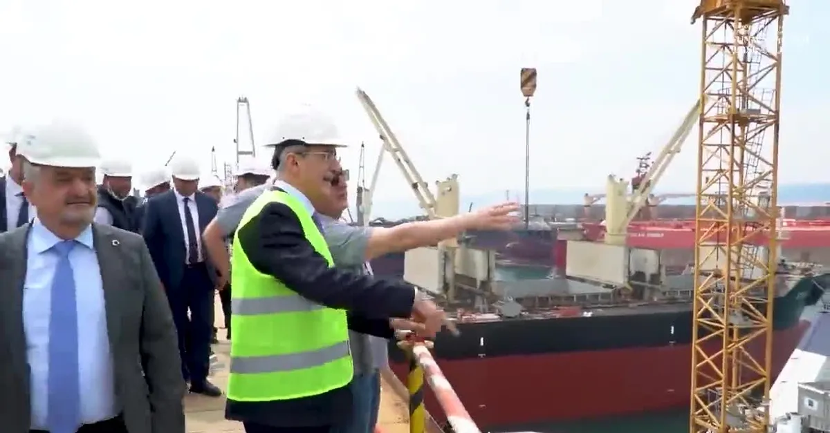 Donanmanın 2'nci büyük gemisi için geri sayım: "Derya'nın 2023'te envantere girmesi için çalışıyoruz"