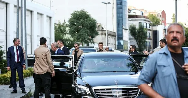 Başkan Erdoğan AK Parti İl binasından ayrıldı