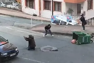 Sokak ortasında çatışma!