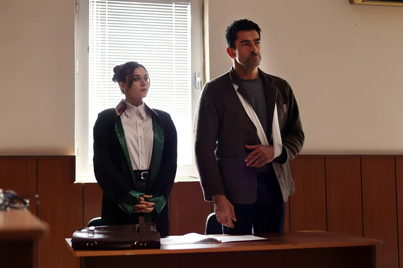 atvnin-abi-dizisi-25-ulkede-zirvede-kenan-imirzalioglu-ve-afra-saracoglu-firtinasi-1776490889874.jpg ATV'nin A.B.İ. dizisi 25 ülkede zirvede! Kenan İmirzalıoğlu ve Afra Saraçoğlu fırtınası-3