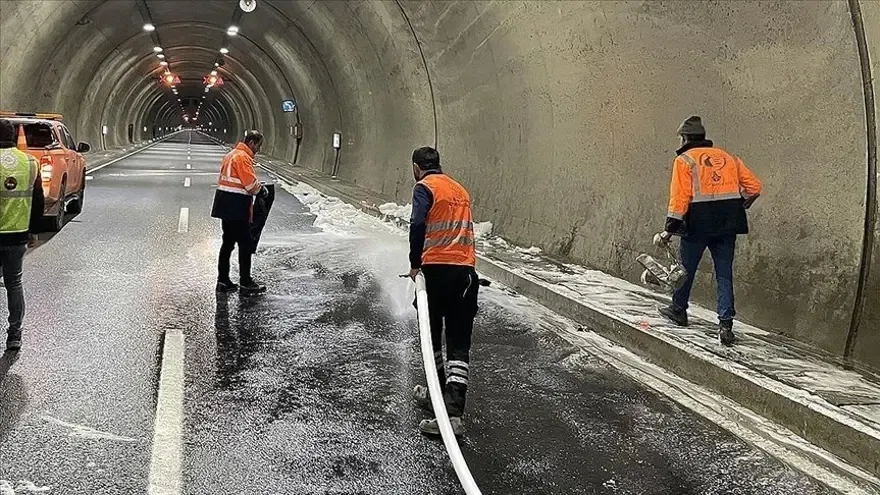 karayollari-50-isci-aliyor-ilkokul-mezunlarina-da-acik-kadro-icin-basvuru-tarihleri-ne-zaman-iste-sartlar-ve-b-1790015554006.jpeg Karayolları 50 işçi alıyor: İlkokul mezunlarına da açık kadro için başvuru tarihleri ne zaman? İşte şartlar ve başvuru ekranı!-2