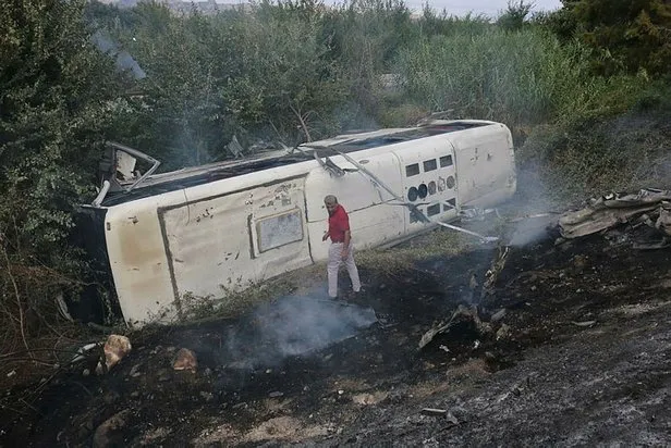 Aydınâın Sultanhisar ilçesinde önüne çıkan araca çarpmamak için manevra yapan servis otobüsü, kontrolden çıkarak tarlaya uçtu. Alev alan otobüsteki yangın yeÅil alana sıçrarken, olayda 20âsi aÄır 44 kiÅi yaralandı. ile ilgili görsel sonucu