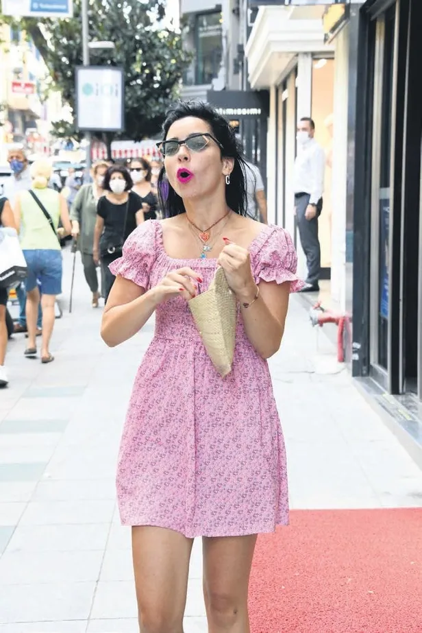 pesini-burakmiyor-1600212071886.jpeg Merve Boluğur’un eski aşkı Burak Dayı takibe aldığı Burcu Özberk’in peşini bırakmıyor!-4