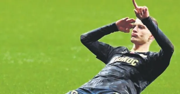 Szymanski’ye mest oldular: İtalyan devleri Milan&Napoli Polonyalı yıldızı Dolmabahçe'de izledi