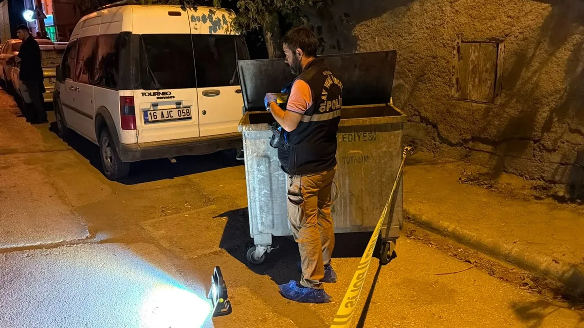eskisehirde-alkol-masasinda-dehset-misafir-oldugu-evde-canindan-oldu-1787719478603.jpeg Eskişehir'de alkol masasında dehşet: Misafir olduğu evde canından oldu-3