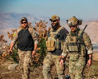 Bu fotoğraf bugün çekildi! ABDli askerler YPGli teröristlerle