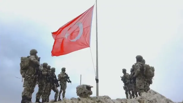 milli-savunma-bakanligindan-cumhuriyetin-100-yilina-ozel-video-klip-sosyal-medyadan-begeni-yagdi-1693675648627.jpeg Milli Savunma Bakanlığı'ndan Cumhuriyet'in 100. yıl Marşı'na özel video klip! Sosyal medyadan beğeni yağdı-3