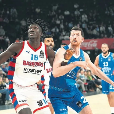 Anadolu Efes’e rakip dayanmıyor!